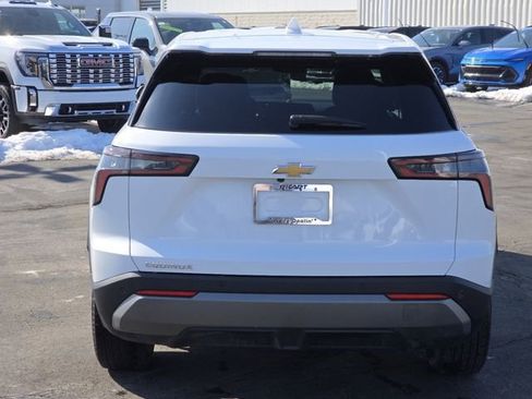 Used 2025 Chevrolet Equinox LT image 20