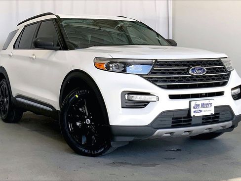 Certified 2023 Ford Explorer XLT w/ Equipment Group 202A image 1