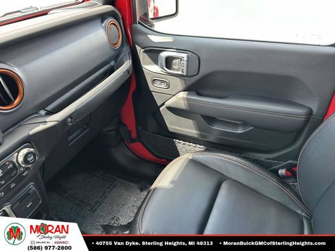 Used 2021 Jeep Gladiator Mojave AWD/4WD image 33