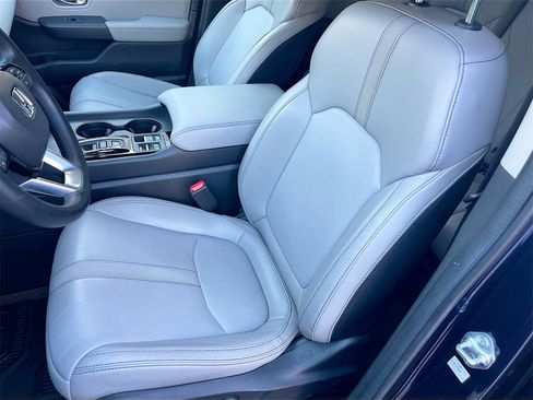 Used 2025 Honda Pilot EX-L image 19