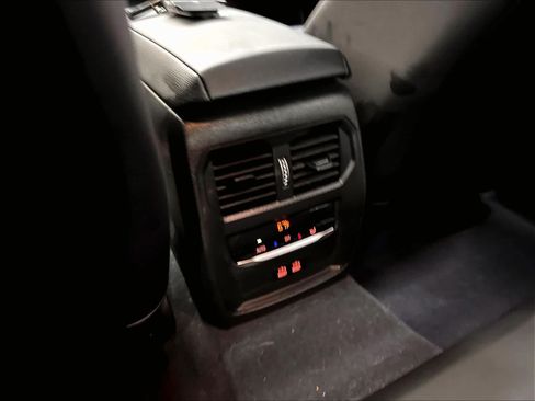 Used 2026 BMW 330i Sedan w/ Convenience Package RWD image 36