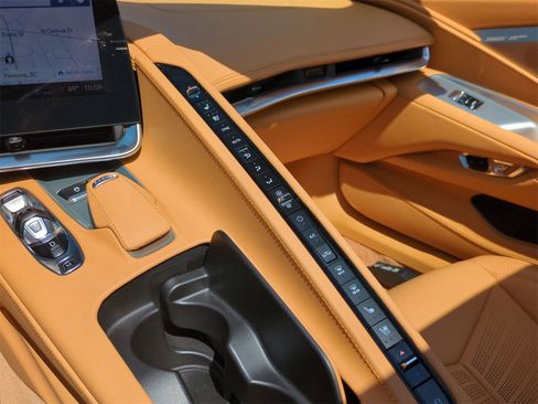 Used 2023 Chevrolet Corvette Stingray Premium Cpe w/ Z51 Performance Package image 19