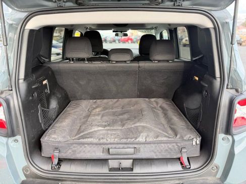 Used 2017 Jeep Renegade Sport w/ Power & Air Group image 14