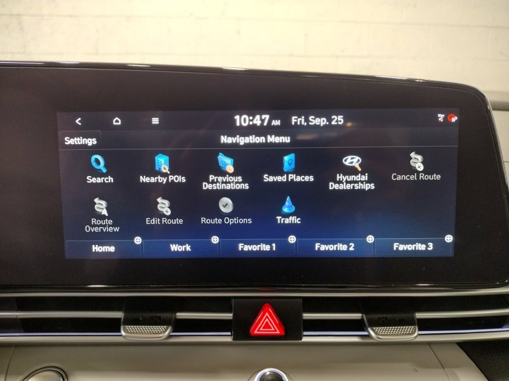 Certified 2024 Hyundai Elantra Limited FWD image 31