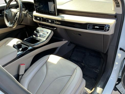 Certified 2022 Lincoln Nautilus Reserve AWD/4WD image 15