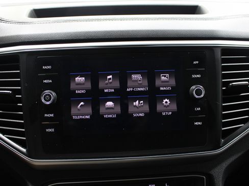 Used 2018 Volkswagen Atlas SE image 14