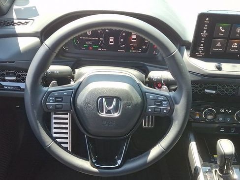 Used 2025 Honda Accord Sport image 19