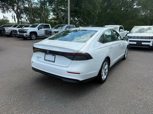 Used 2025 Honda Accord LX image 9