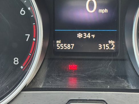 Used 2020 Volkswagen Tiguan SE w/ Panoramic Sunroof Package image 34