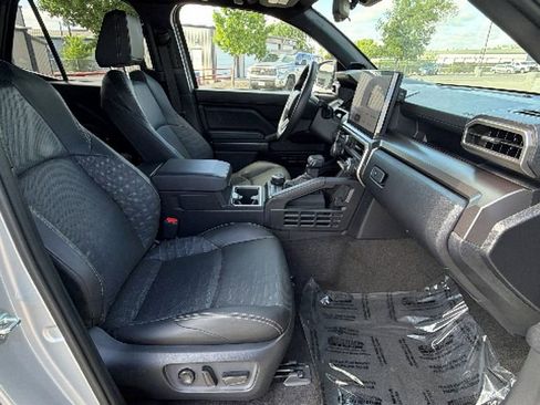 Certified 2025 Toyota 4Runner TRD Off-Road Premium w/ Tow Technology Package image 39