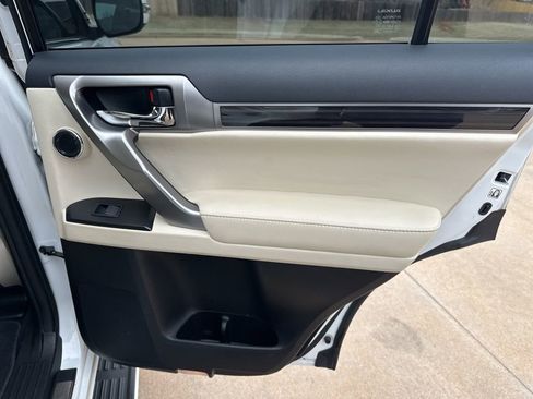 Used 2022 Lexus GX 460 Premium image 41