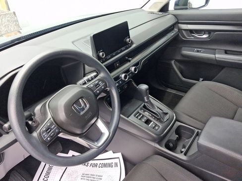 Used 2024 Honda CR-V EX image 4