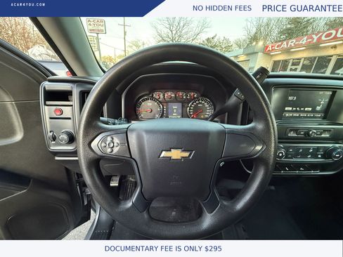Used 2018 Chevrolet Silverado 1500 Custom image 14