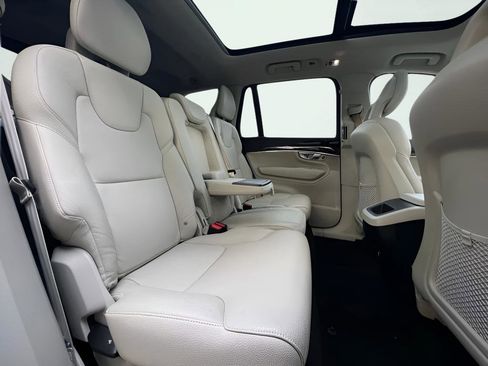 Used 2018 Volvo XC90 T5 Momentum w/ Convenience Package image 26