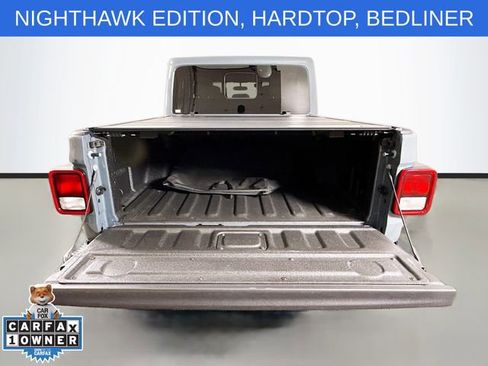 Used 2025 Jeep Gladiator Sport AWD/4WD image 23