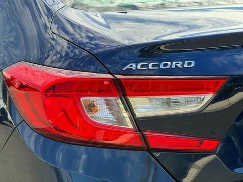 Used 2019 Honda Accord LX image 32