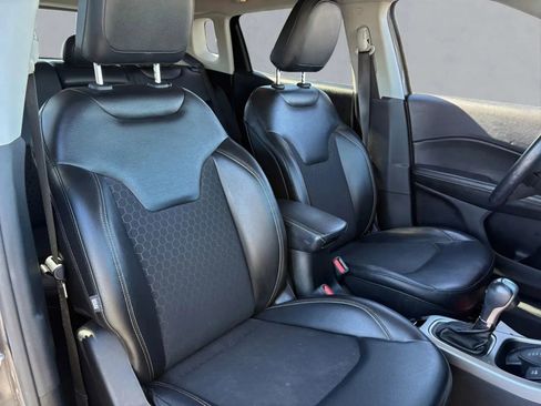 Used 2018 Jeep Compass Latitude image 22