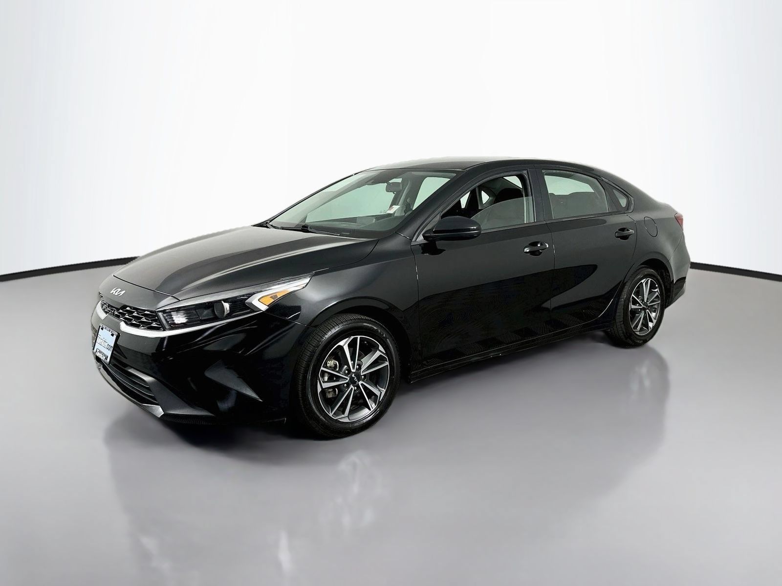 Used 2023 Kia Forte LXS FWD image 3
