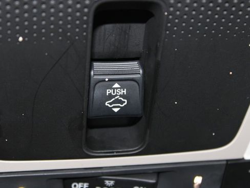 Used 2025 Honda CR-V EX-L image 52