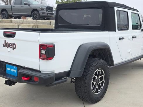 Used 2024 Jeep Gladiator Rubicon image 6