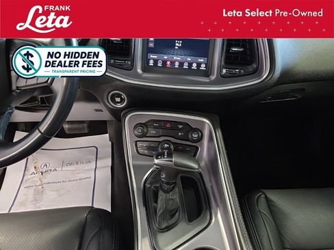 Used 2019 Dodge Challenger SXT RWD image 11