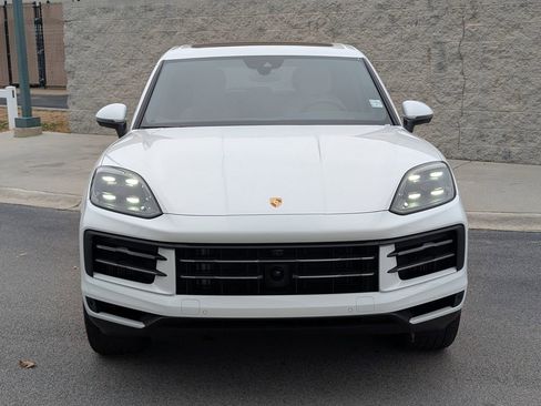 Certified 2025 Porsche Cayenne image 10