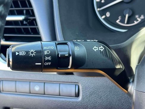 Used 2022 Nissan Rogue SL image 24