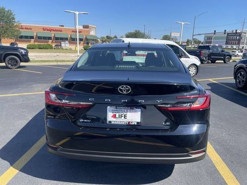 Used 2025 Toyota Camry LE FWD image 32