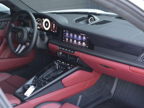 Certified 2026 Porsche 911 Carrera RWD image 28