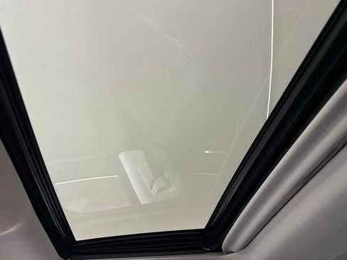 Used 2020 Toyota Highlander Limited FWD image 27