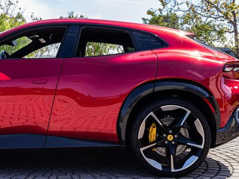 Used 2023 Ferrari Purosangue AWD/4WD image 27