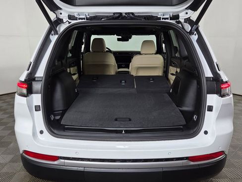 New 2026 Jeep Grand Cherokee Limited image 10