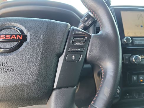 Used 2020 Nissan Titan PRO-4X w/ Pro-4x Convenience Package AWD/4WD image 25