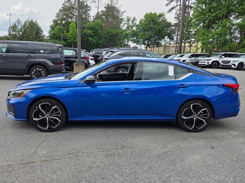 Used 2025 Nissan Altima 2.5 SR FWD image 4