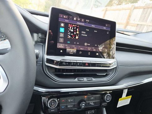 New 2026 Jeep Compass Latitude AWD/4WD image 20