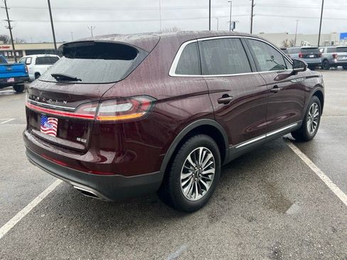 Used 2022 Lincoln Nautilus FWD w/ Premium Package image 6