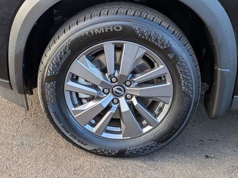 Certified 2024 Nissan Pathfinder S FWD image 12