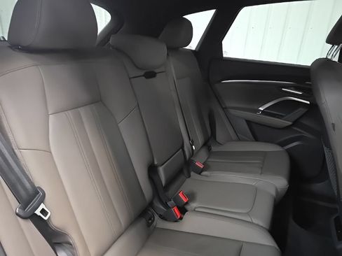 Used 2025 Audi Q5 Premium Plus w/ Premium Plus AWD/4WD image 17