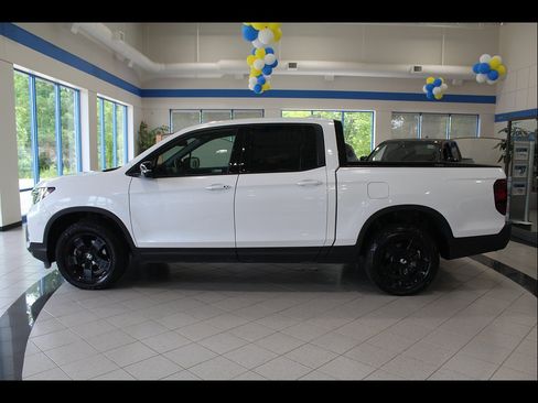 Certified 2023 Honda Ridgeline Black Edition image 8