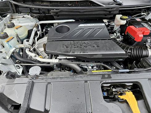 Used 2022 Nissan Rogue SV image 17
