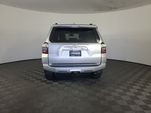 Used 2019 Toyota 4Runner SR5 Premium AWD/4WD image 5
