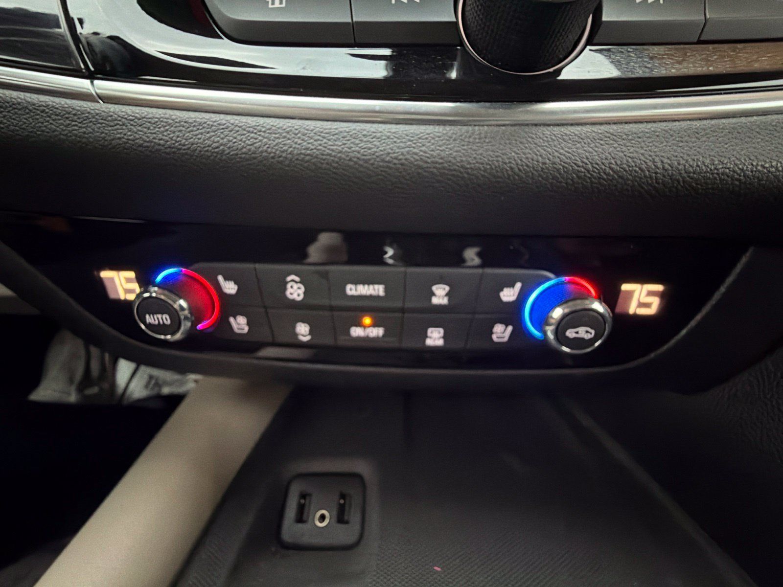 Used 2019 Buick Enclave Premium w/ Trailering Package, 5000 lbs. AWD/4WD image 24