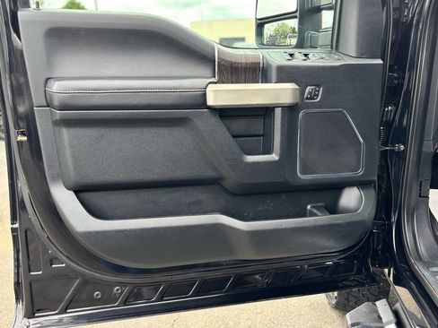 Used 2021 Ford F350 Lariat w/ Lariat Value Package image 17