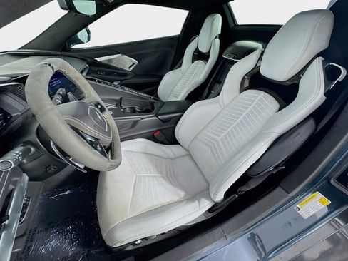 Used 2021 Chevrolet Corvette Stingray Premium Conv w/ Z51 Performance Package image 11