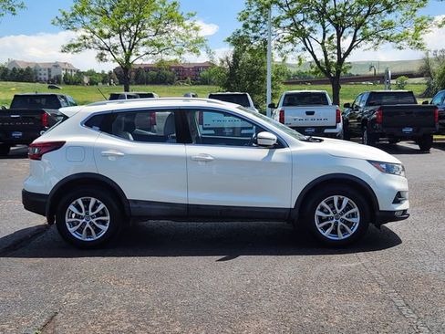Used 2020 Nissan Rogue Sport SV w/ All-Weather Package AWD/4WD image 7