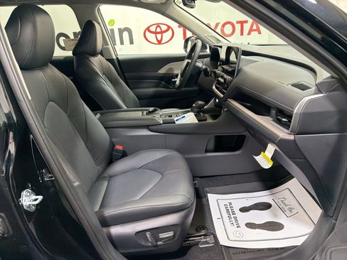 New 2026 Toyota Grand Highlander AWD image 12