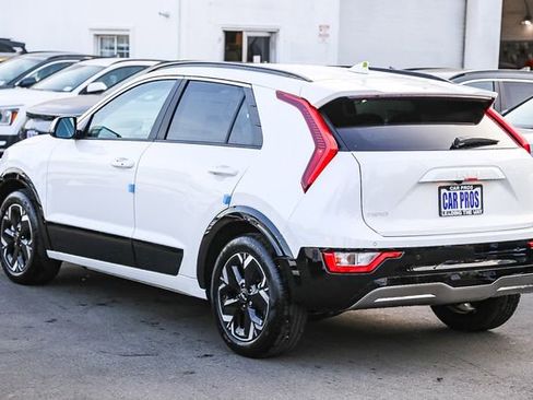 New 2026 Kia Niro Wind FWD image 15