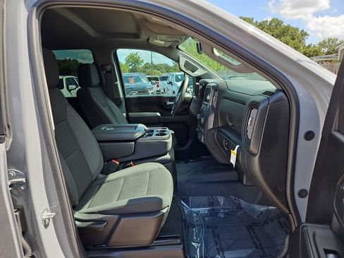 Certified 2025 Chevrolet Silverado 2500 Custom w/ Custom Value Package AWD/4WD image 28