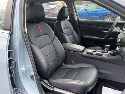 Used 2024 Nissan Sentra SR w/ SR Premium Package image 7