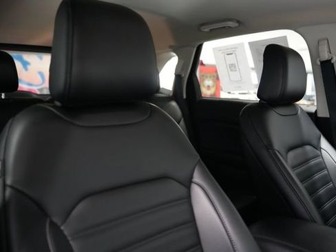 Used 2020 Ford Edge SEL AWD/4WD image 20
